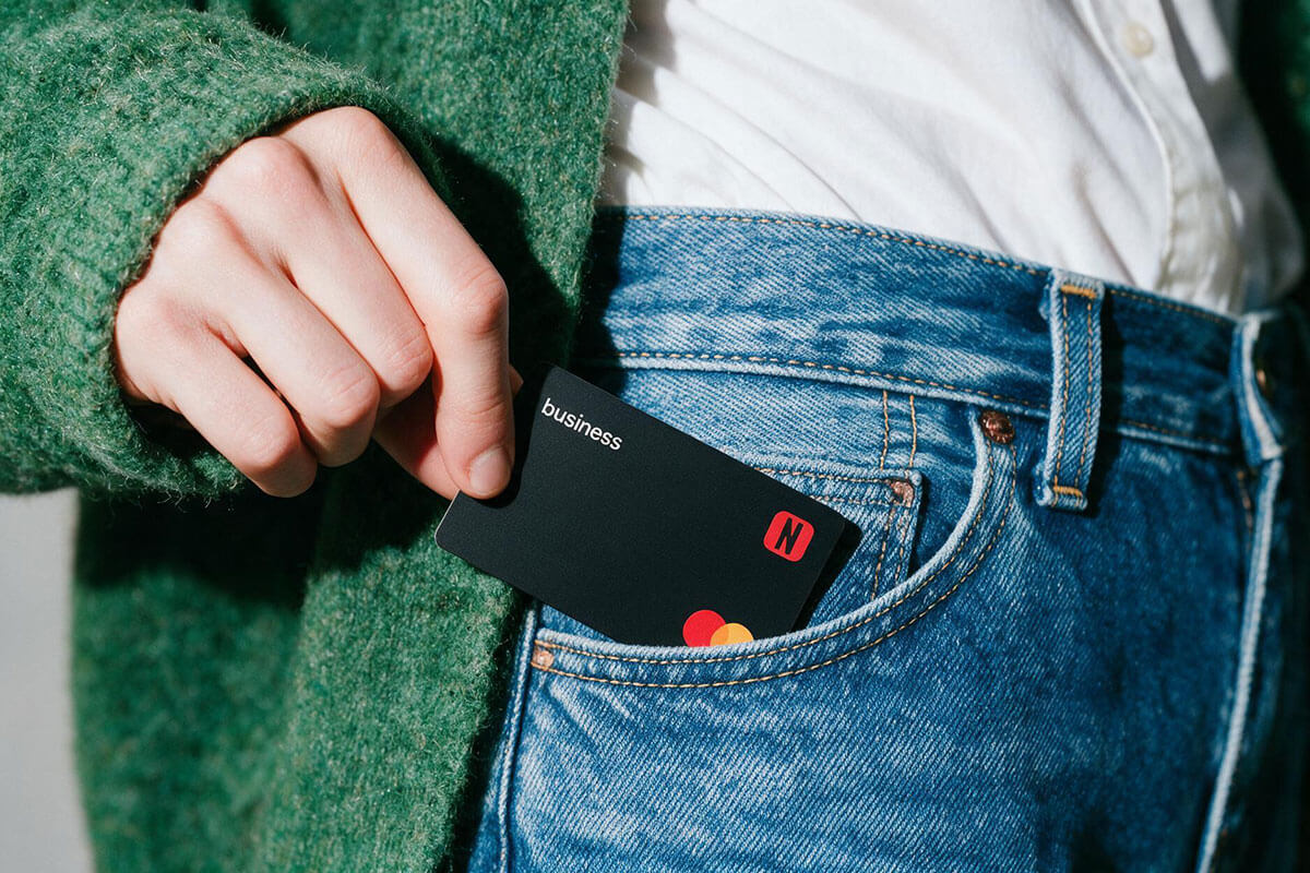Noveba Corporate Business Mastercard in Pocket